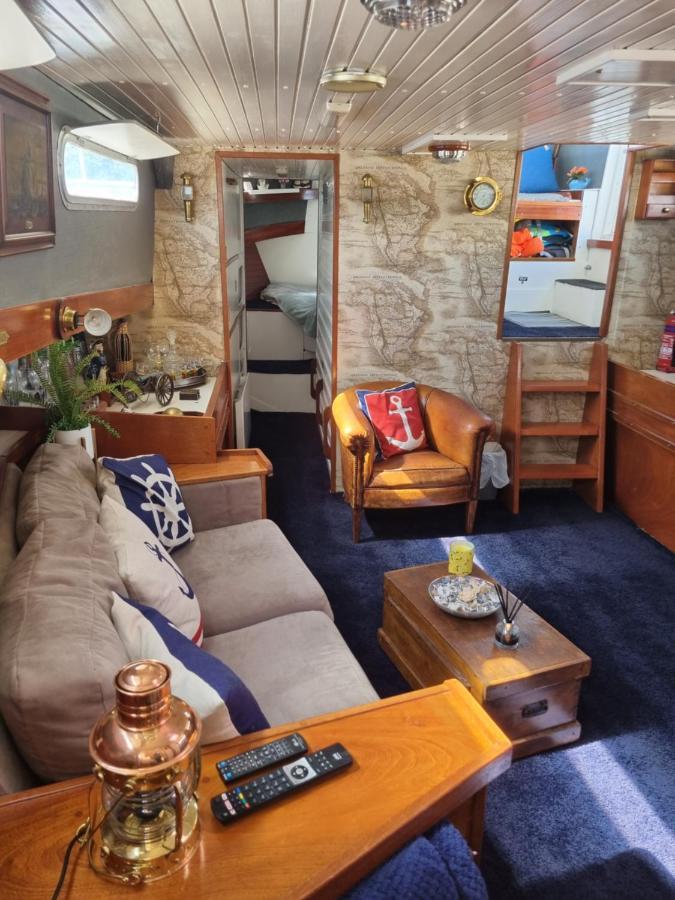 Traditional Boat Hotel Thorpe  Luaran gambar